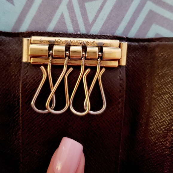 TRADED Louis Vuitton keyholder - Picture 5 of 7